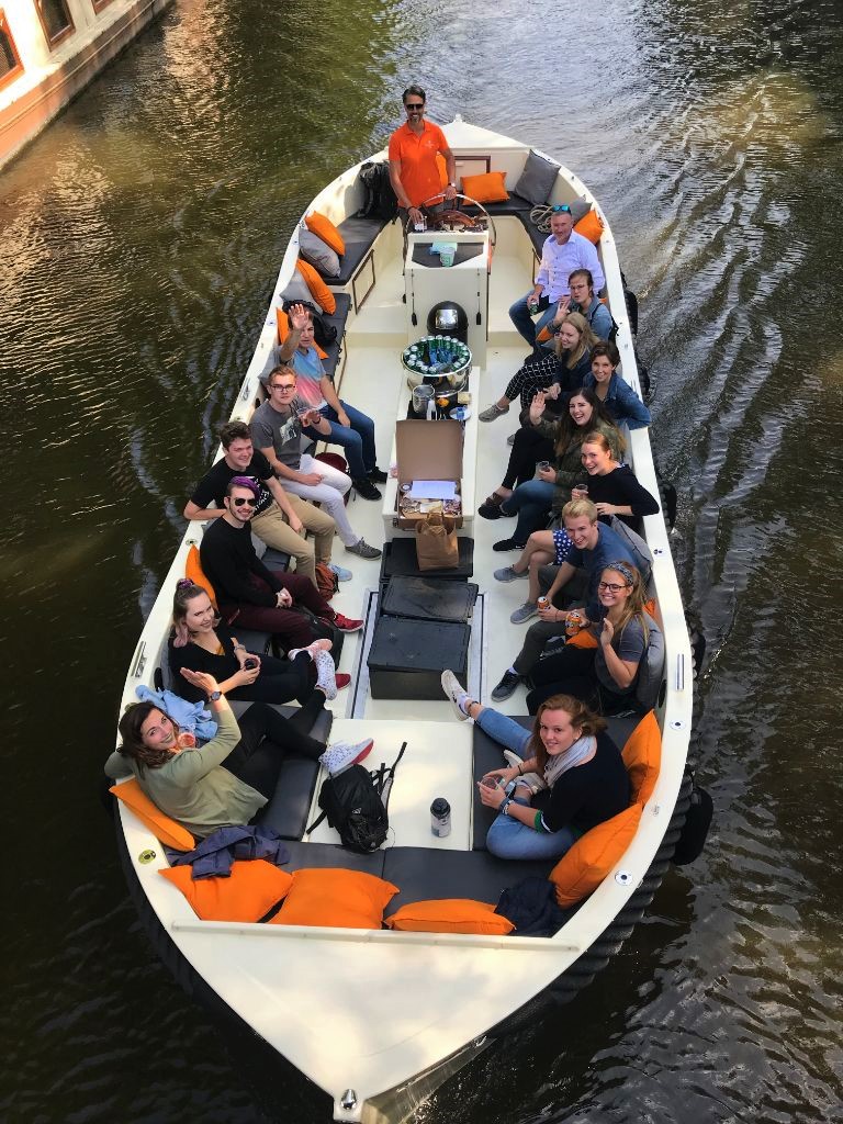 Amsterdam Boat Experience B.V. | Leliegracht 50, 1015 DH Amsterdam, Netherlands | Phone: 020 261 9389