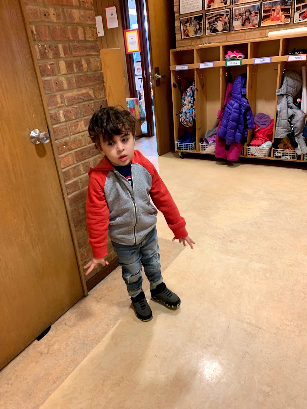 Highland Park Montessori | 1301 Clavey Rd, Highland Park, IL 60035, USA | Phone: (847) 433-3383