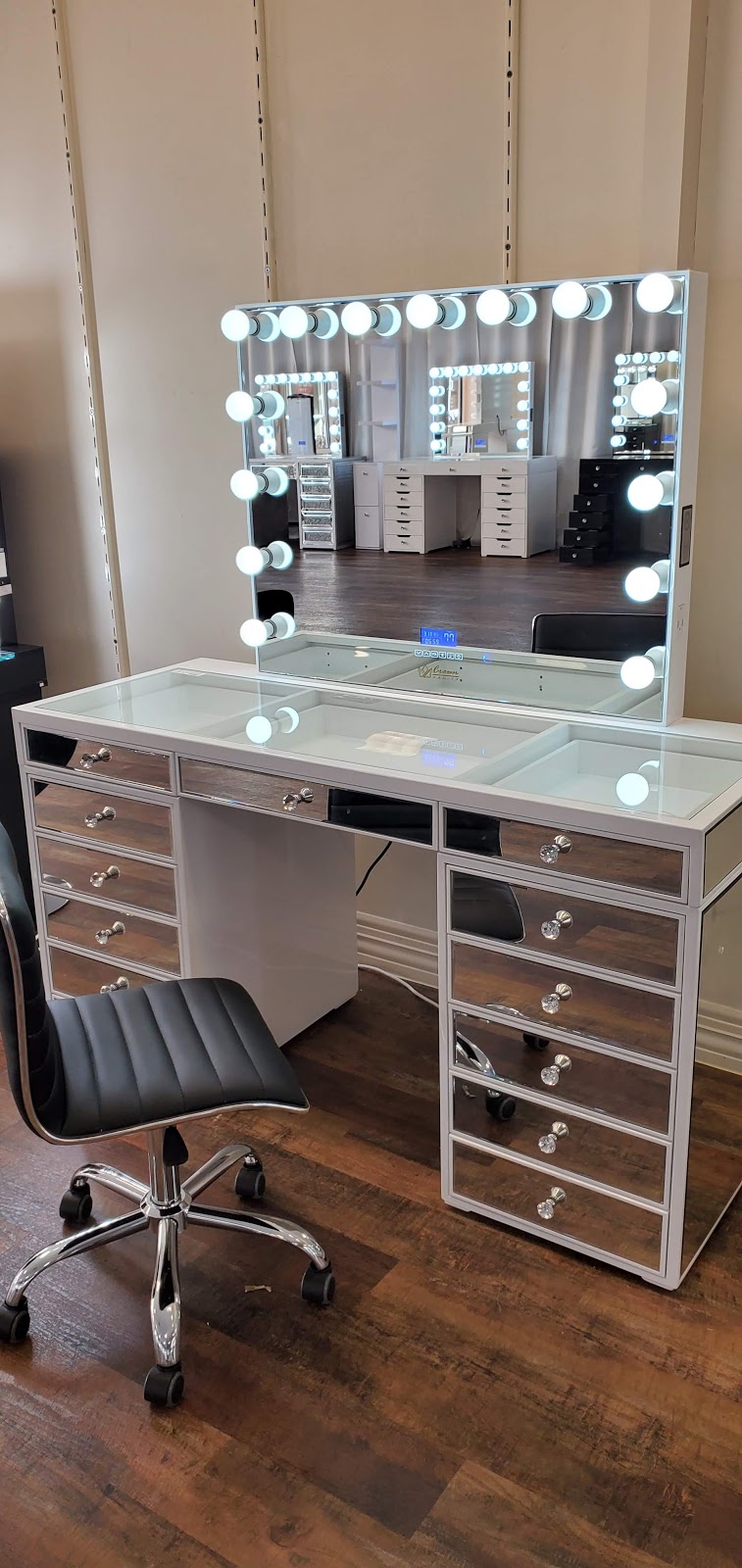 Queen Vanity Outlet | 5885 Gulf Fwy #410, Texas City, TX 77591, USA | Phone: (832) 820-8166