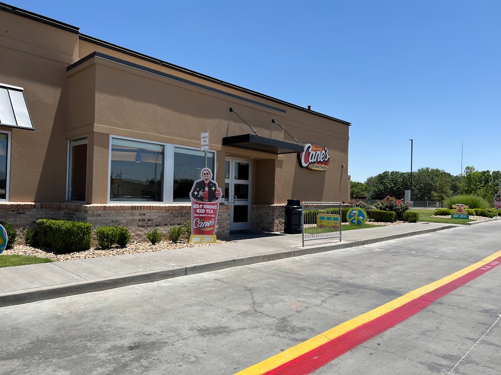 Raising Canes Chicken Fingers | 2725 82nd St, Lubbock, TX 79423, USA | Phone: (806) 445-0213