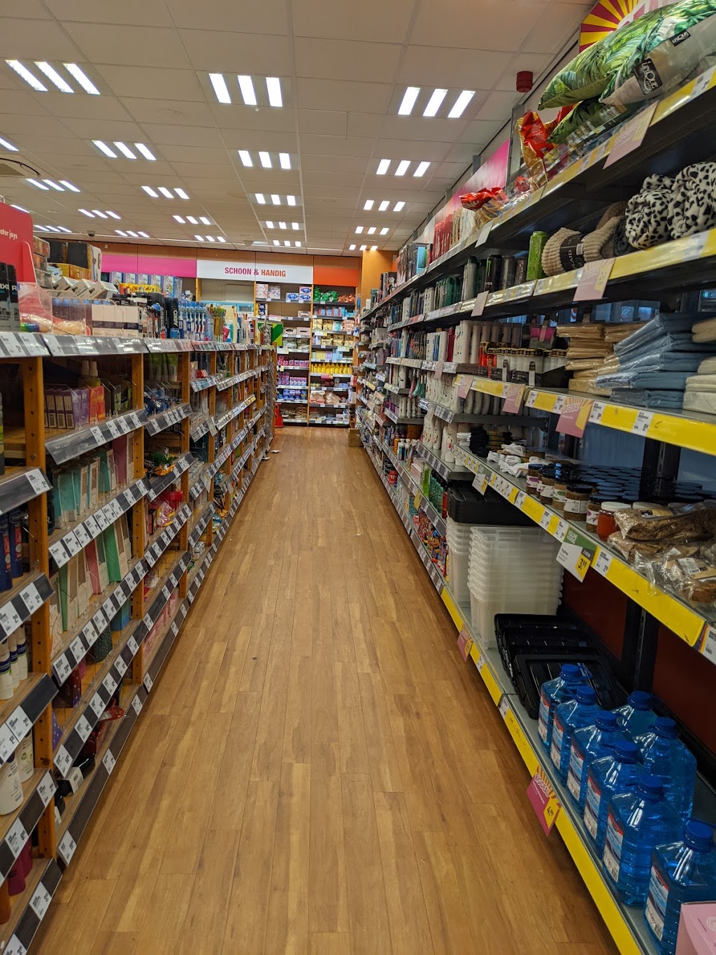 Big Bazar | Vaart Zuidzijde 19, 7833 AA Nieuw-Amsterdam, Netherlands | Phone: 088 244 1947