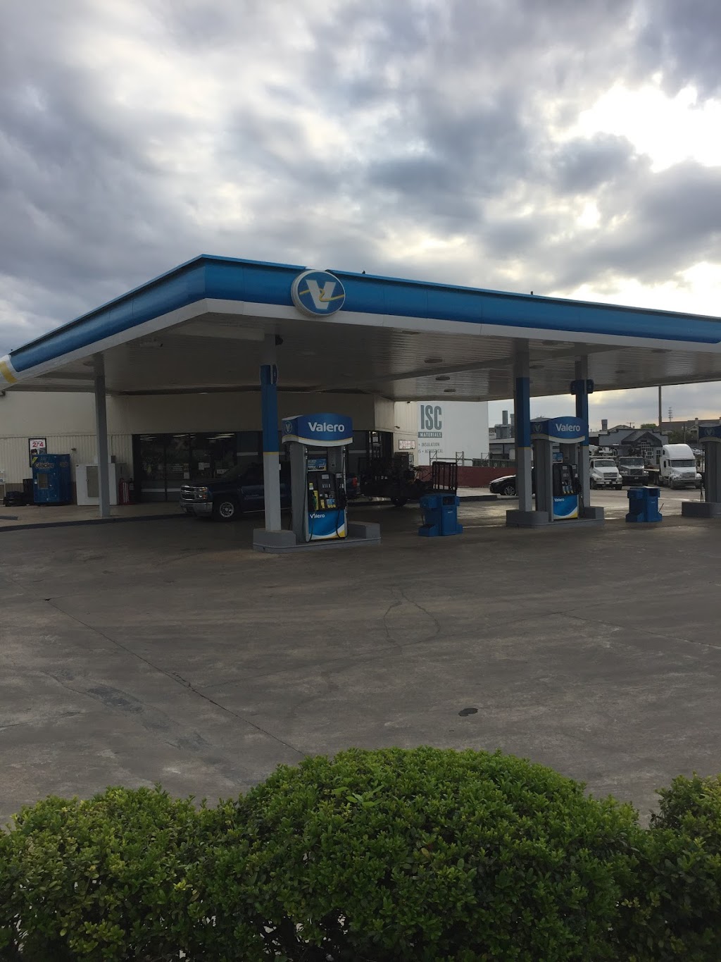 Valero | 1401 Grand Ave Pkwy, Pflugerville, TX 78660, USA | Phone: (210) 345-2000