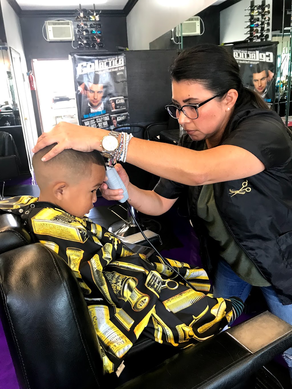 Gallardos Barber & Beauty Salon | 415 E Compton Blvd, Compton, CA 90221, USA | Phone: (310) 612-8736