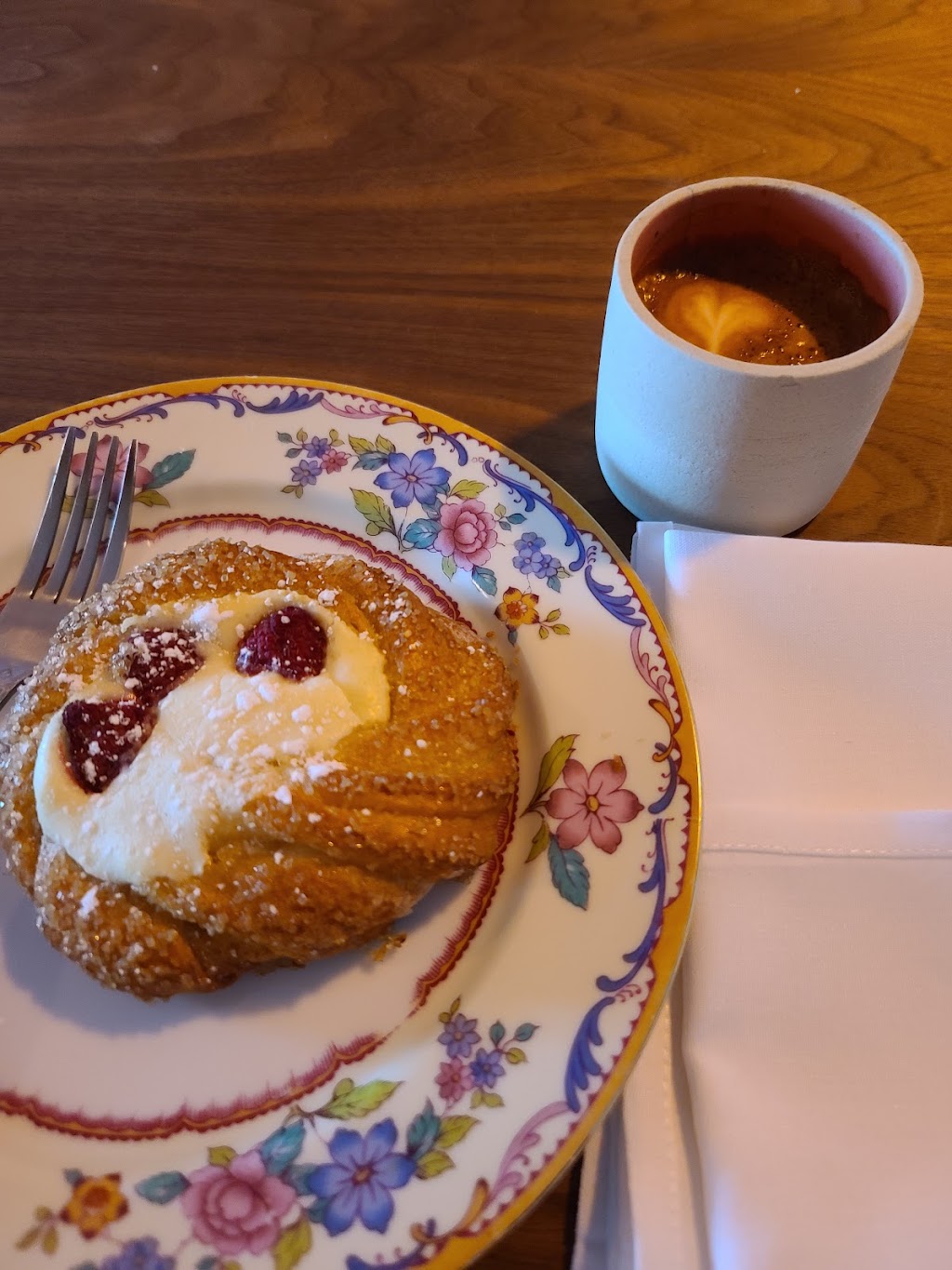 LUX Max Annex | 16220 N Scottsdale Rd, Scottsdale, AZ 85254, USA | Phone: (480) 553-0307