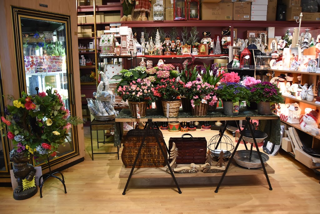 Nancys Floral & Gifts | 146 S Main St, Lodi, WI 53555, USA | Phone: (608) 592-0122