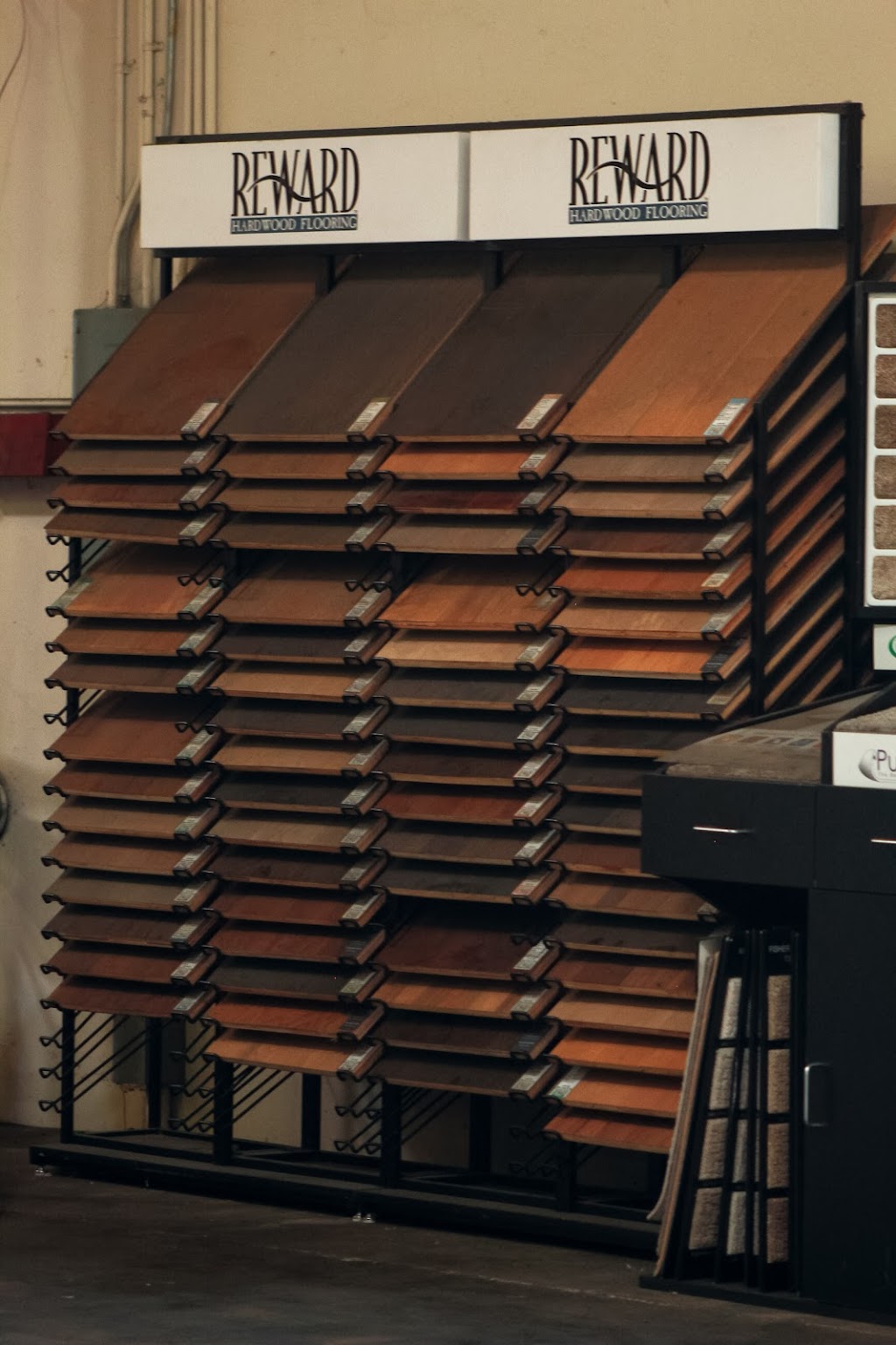 Flooring Distributors Sacramento | 1348 Windward Cir, West Sacramento, CA 95691, USA | Phone: (916) 371-6725