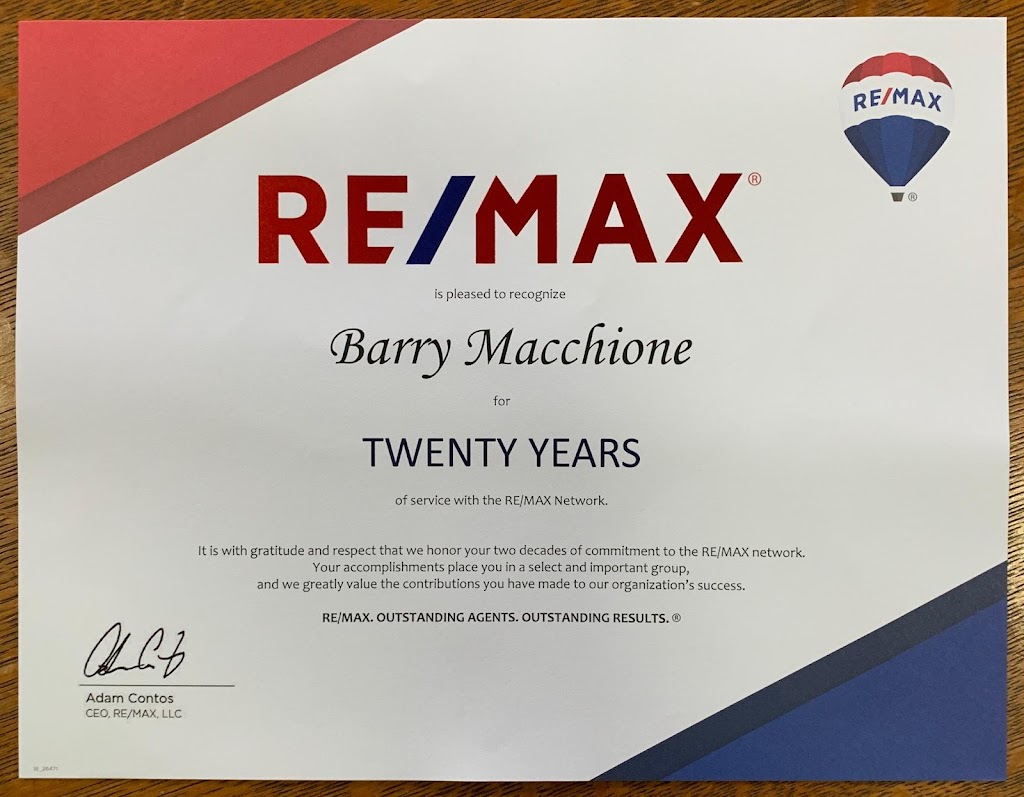 RE/MAX Real Estate Professional Barry Macchione | 360 Vail Dr, Winter Haven, FL 33884, USA | Phone: (863) 604-7455