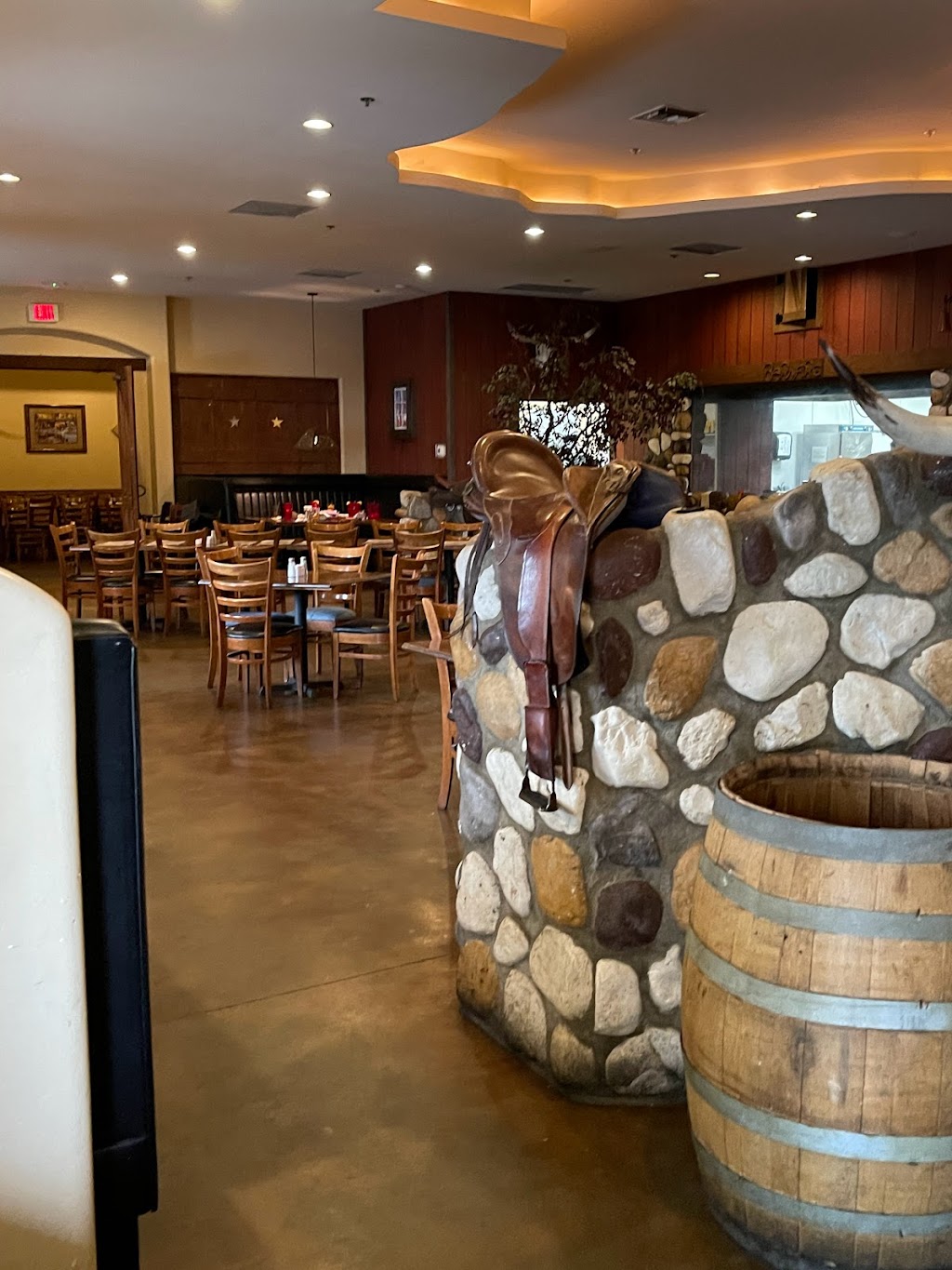 Barnfire Mesquite Grill | 8310 N Thornydale Rd, Tucson, AZ 85741, USA | Phone: (520) 572-5968