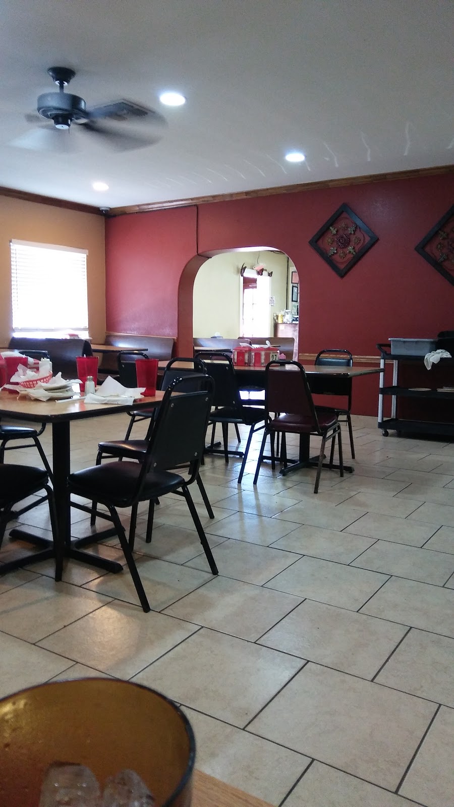 La Tapatia Restaurant | 420 S San Patricio St, Sinton, TX 78387, USA | Phone: (361) 364-1691