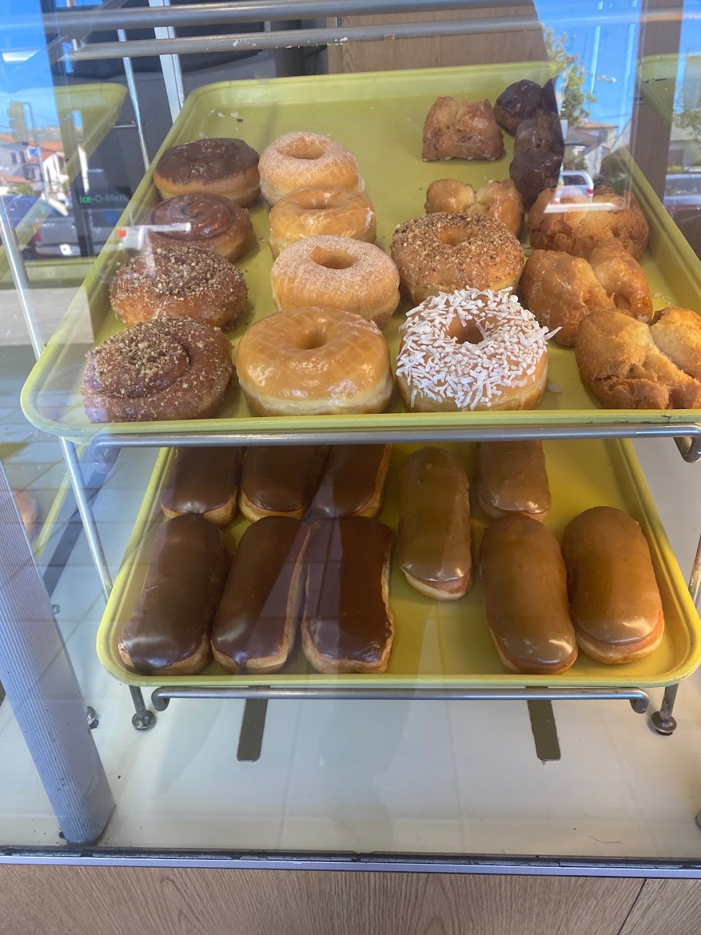 The Donut | 1615 S Gaffey St, San Pedro, CA 90731, USA | Phone: (310) 831-2123