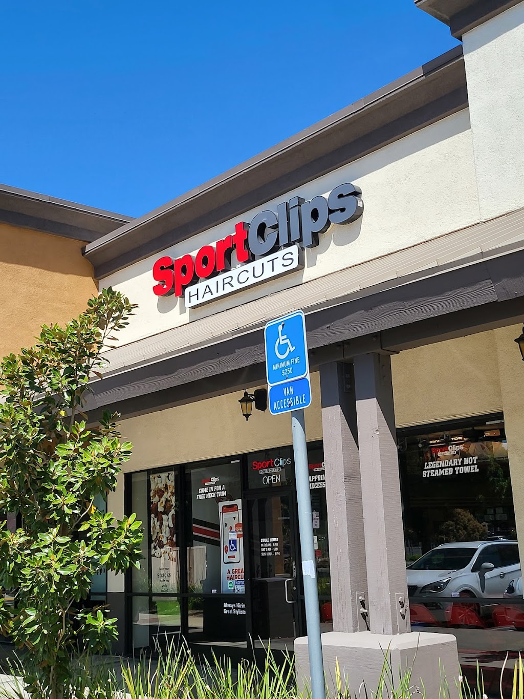 Sport Clips Haircuts of Brentwood | 5541 Lone Tree Plaza Dr Suite 120, Brentwood, CA 94513, USA | Phone: (925) 513-2288