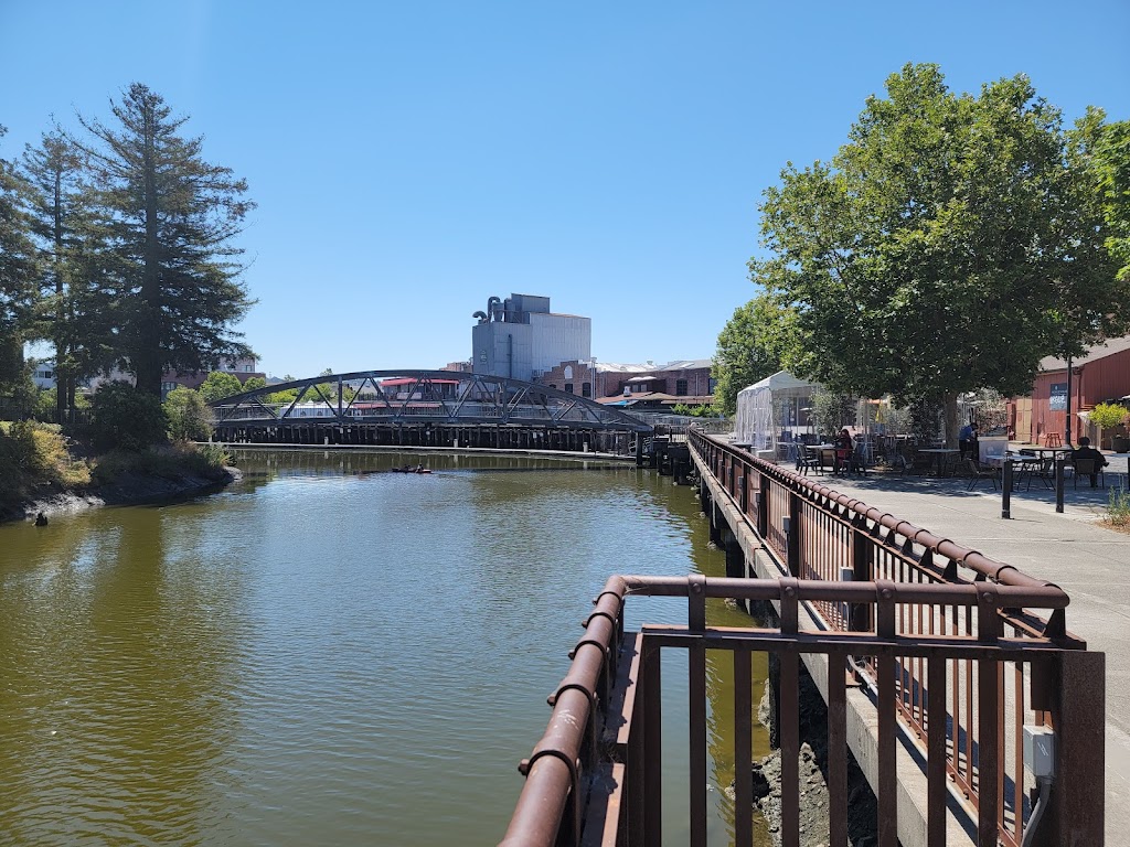 Water Street Bistro | 100 Petaluma Blvd N, Petaluma, CA 94952, USA | Phone: (707) 763-9563