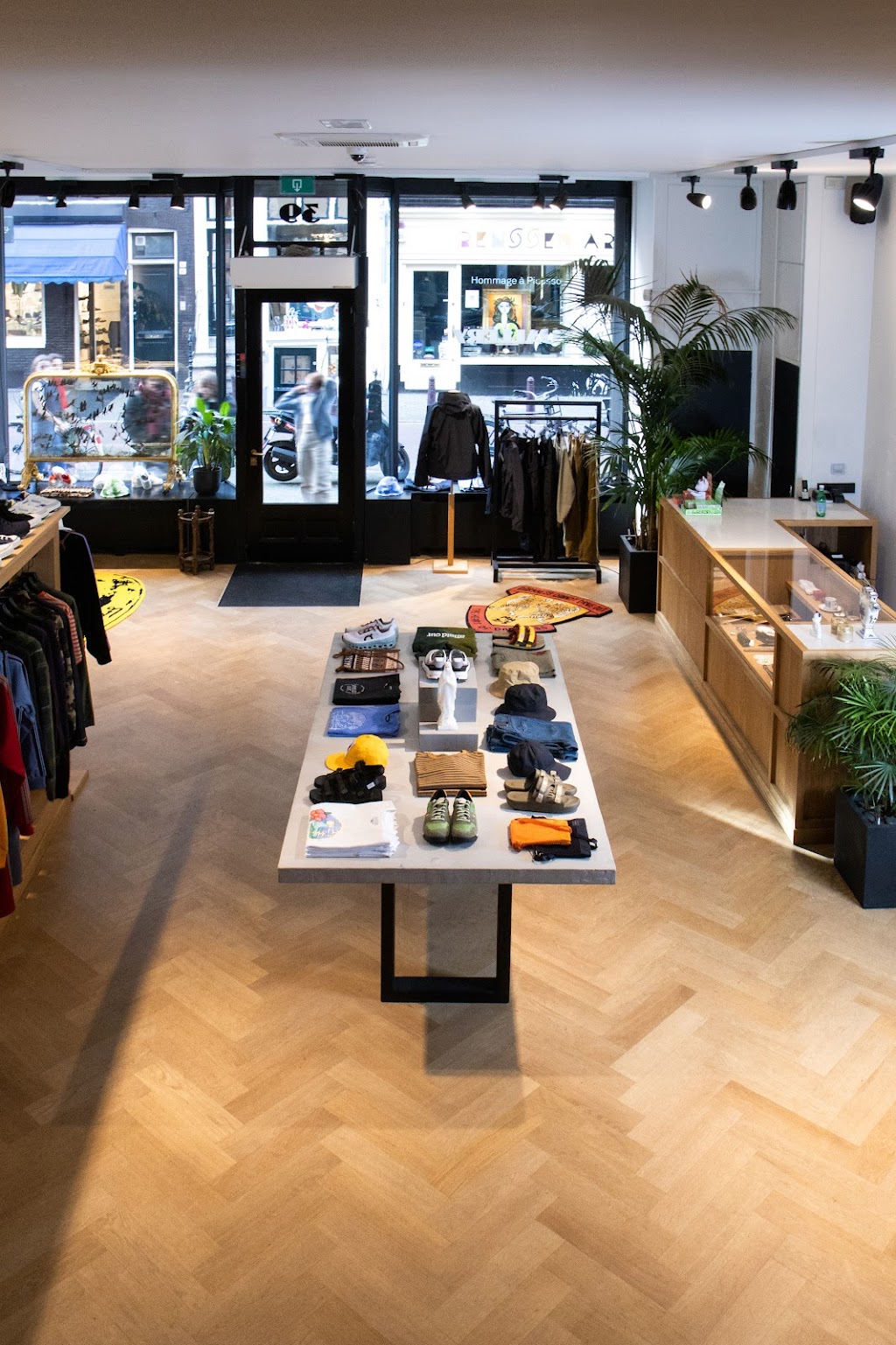 OALLERY | Nieuwe Spiegelstraat 39, 1017 DC Amsterdam, Netherlands | Phone: 020 774 1859