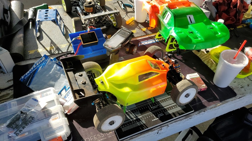 Hot Rod Hobbies & Raceways | 25845 Railroad Ave #21, Santa Clarita, CA 91350, USA | Phone: (661) 255-2404