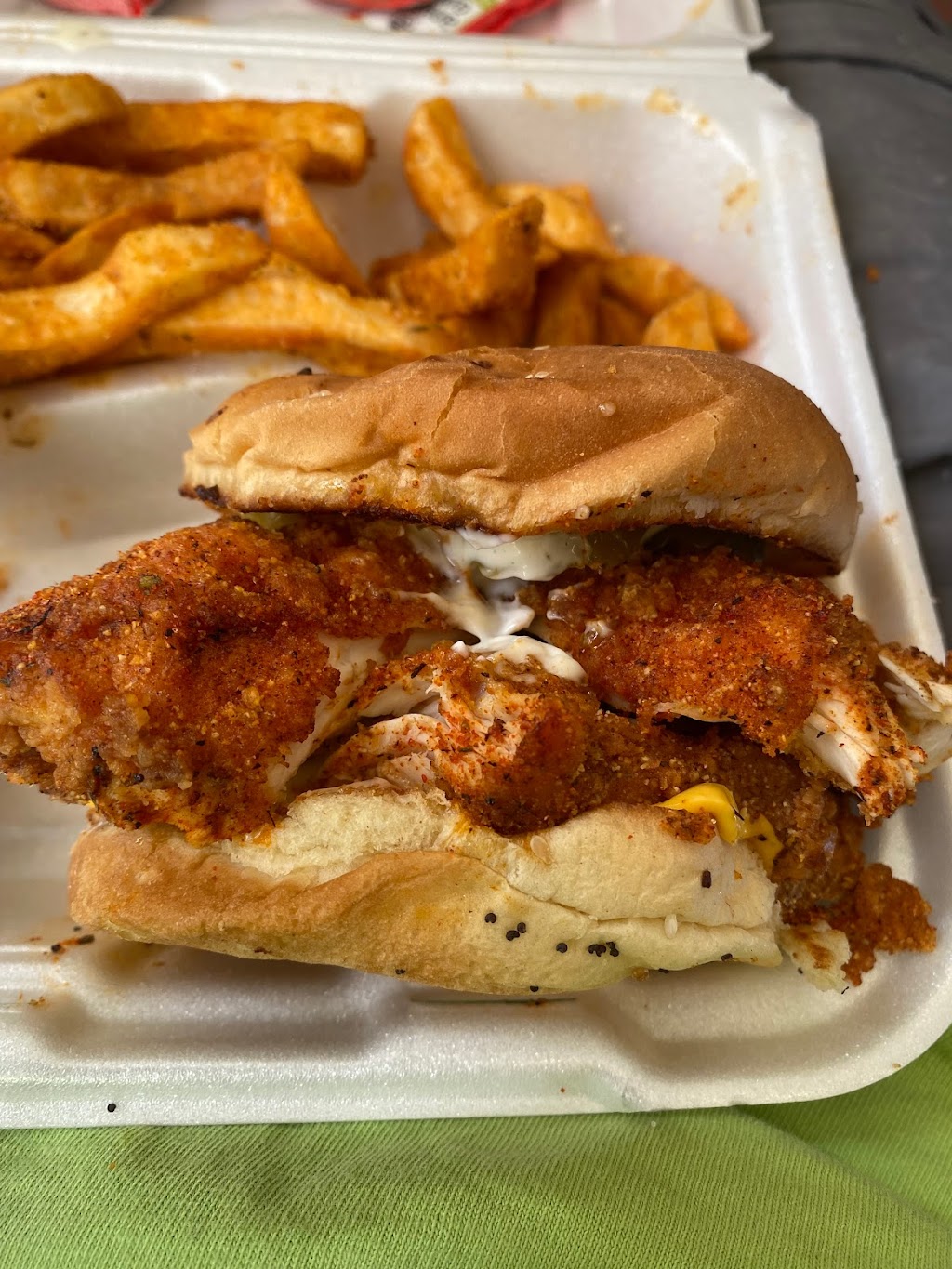 Greedys Burgers | 10627 Wessex Dr, Dallas, TX 75217, USA | Phone: (214) 210-0806