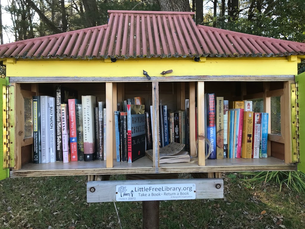 Little Free Library at Lake Wisconsin | W12845 WI-188, Lodi, WI 53555, USA | Phone: (608) 592-2449