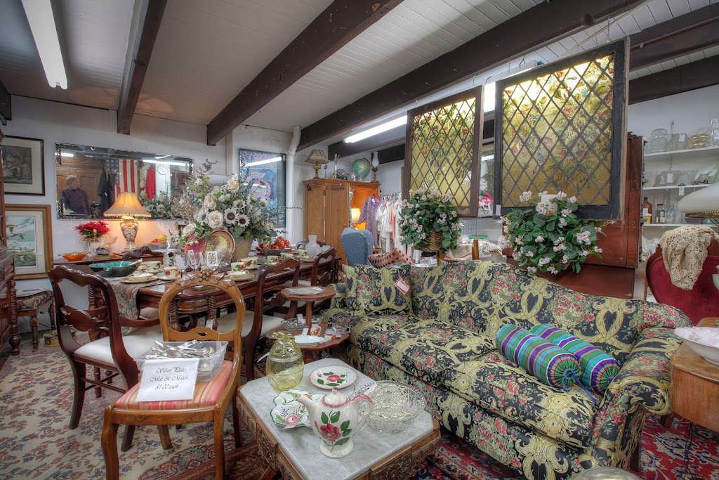 Main Street Merchantile Antiques | 21610 Main St NE, Aurora, OR 97002, USA | Phone: (503) 678-1044