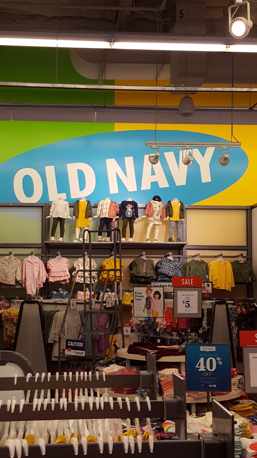 Old Navy | 2831 Countryside Dr, Turlock, CA 95380, USA | Phone: (209) 262-3558