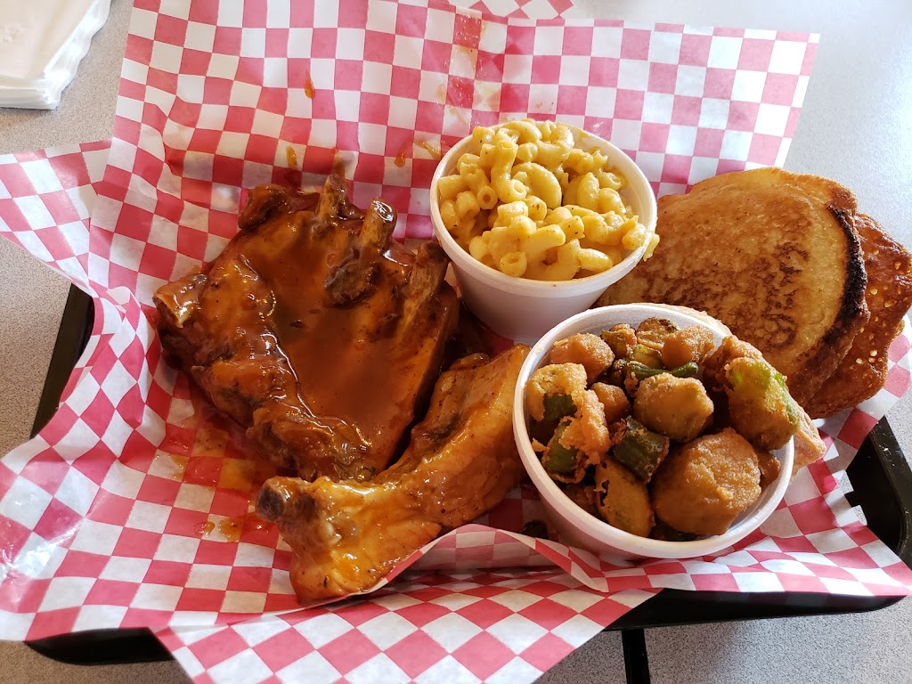 Woodard Family BBQ & Grill | 122 S Main St, Broadway, NC 27505, USA | Phone: (919) 258-6224