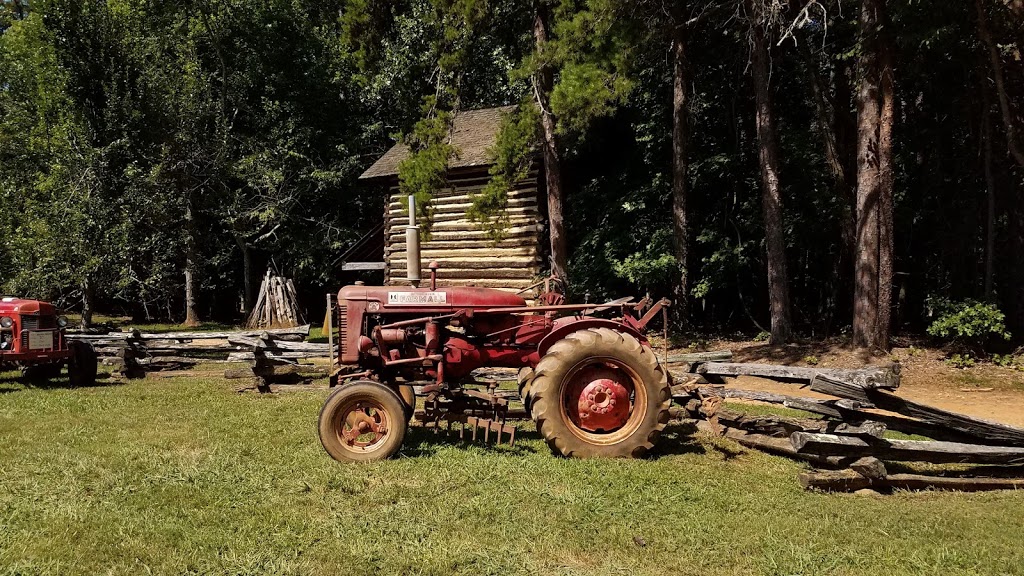 Horne Creek Living Historical Farm | 308 Horne Creek Farm Rd, Pinnacle, NC 27043, USA | Phone: (336) 325-2298