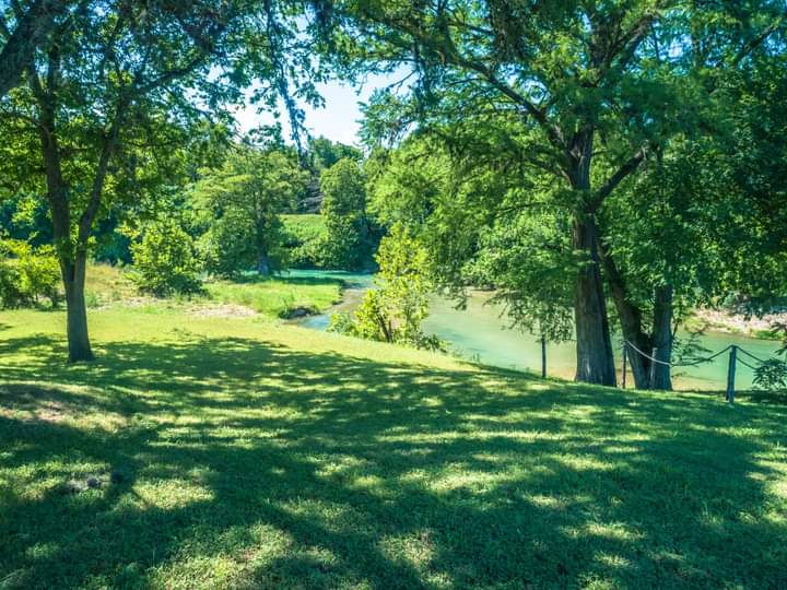 Mammoth Bend RV Park | 3436 S E River Rd, Martindale, TX 78655, USA | Phone: (512) 470-7195