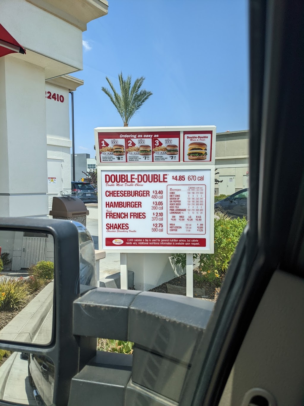 In-N-Out Burger | 22410 Van Buren Boulevard, Riverside, CA 92518, USA | Phone: (800) 786-1000