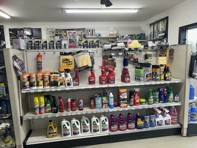 G & J Auto And Truck Parts | 2370 Pike St, Lake Station, IN 46405 | Phone: (219) 962-2211