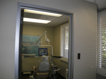 Smiles4OC | 1530 Baker St J, Costa Mesa, CA 92626, United States | Phone: (714) 557-0700