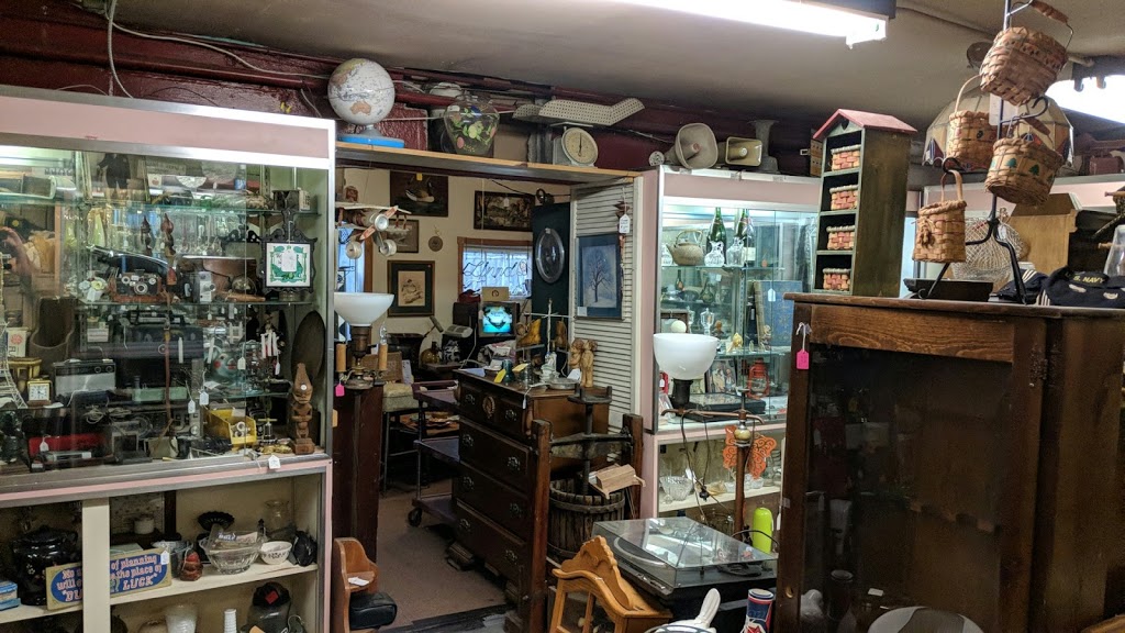 Hatchery Antique Mall | 7474 Avon Belden Rd., North Ridgeville, OH 44039, USA | Phone: (216) 214-2229