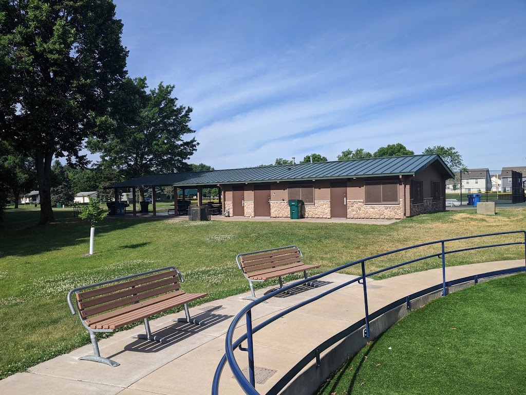 Northwoods Park | 7600 107th Ave N, Brooklyn Park, MN 55445, USA | Phone: (763) 493-8333