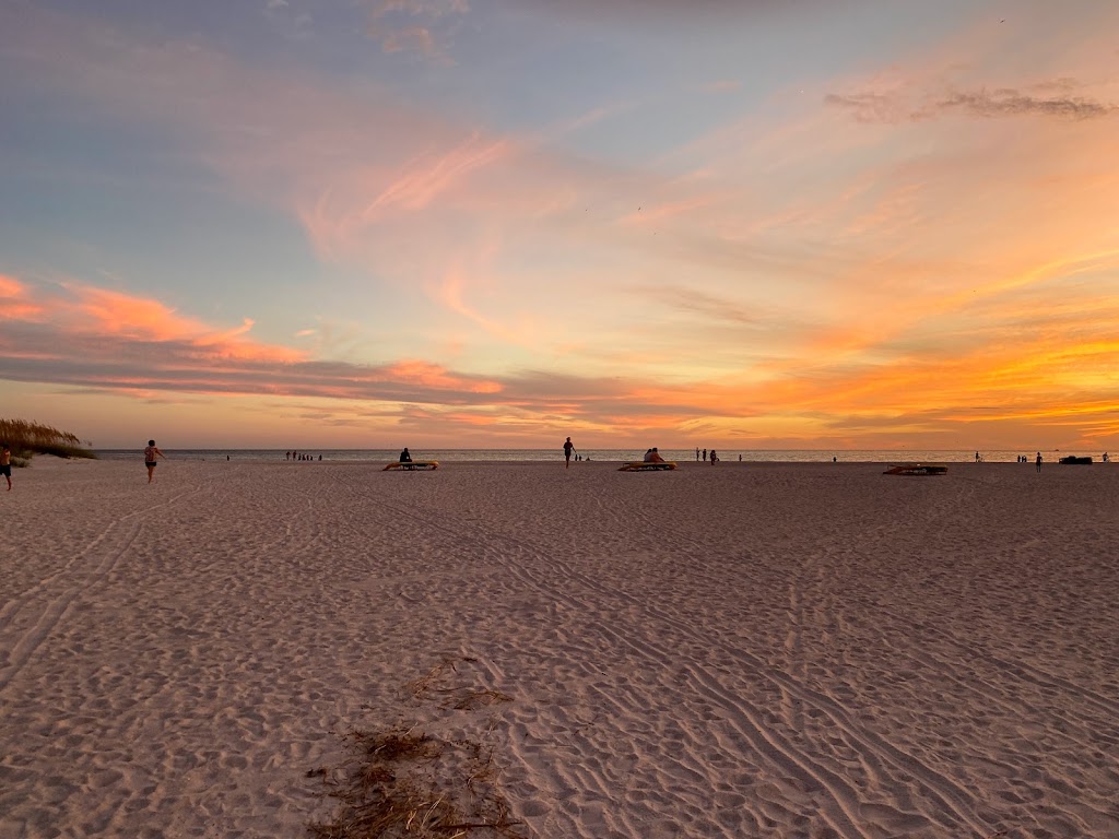 Treasure Island Beach Club | 11750 Gulf Blvd, Treasure Island, FL 33706, USA | Phone: (727) 360-7096