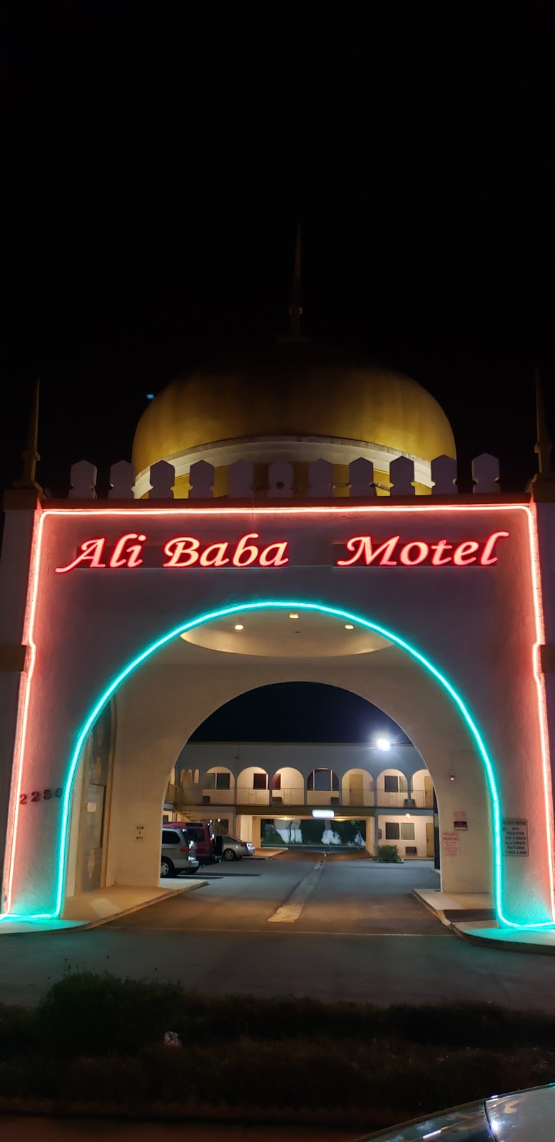 Ali Baba Motel | 2250 Newport Blvd, Costa Mesa, CA 92627, USA | Phone: (949) 645-7700