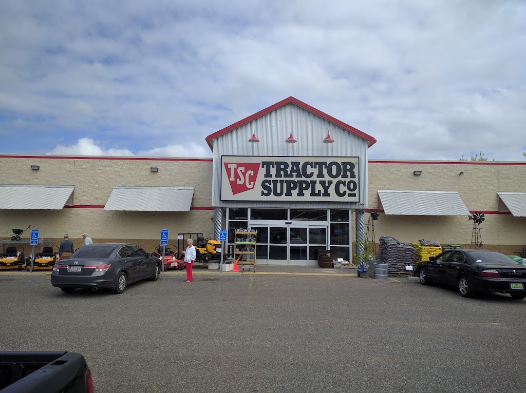 Tractor Supply Co. | 4633 25, Montevallo, AL 35115, USA | Phone: (205) 665-3247