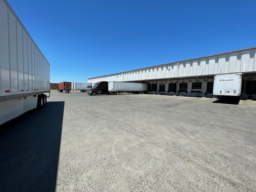 Grocery Outlet Distribution Center | 4400 Florin Perkins Rd, Sacramento, CA 95826, USA | Phone: (916) 379-4152