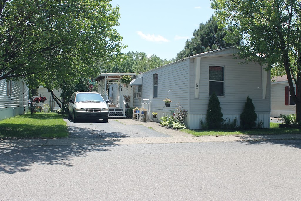 Clintonvilla Mobile Home Community | 4851 Clintonville Rd, City of the Village of Clarkston, MI 48346, USA | Phone: (248) 674-4200