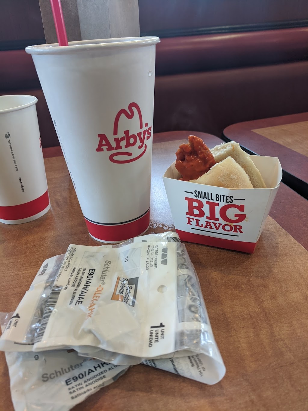 Arbys | 9100 University Blvd, Moon Twp, PA 15108 | Phone: (412) 264-3830