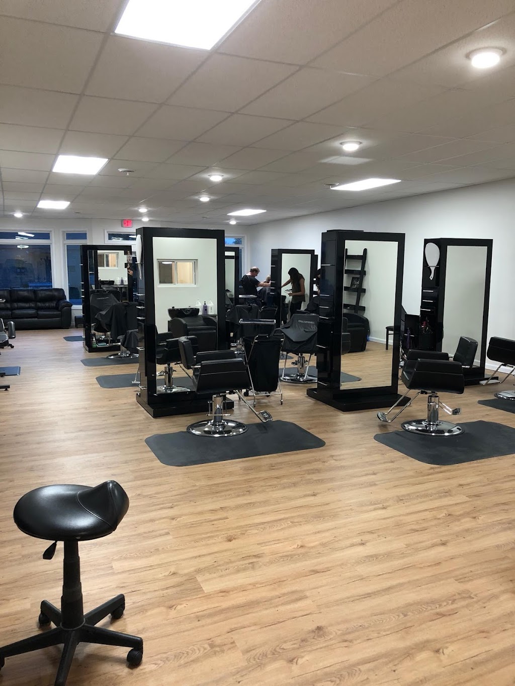 The Experience Hair Studio | 2118 S Center St, Maryville, IL 62062, USA | Phone: (618) 344-8599