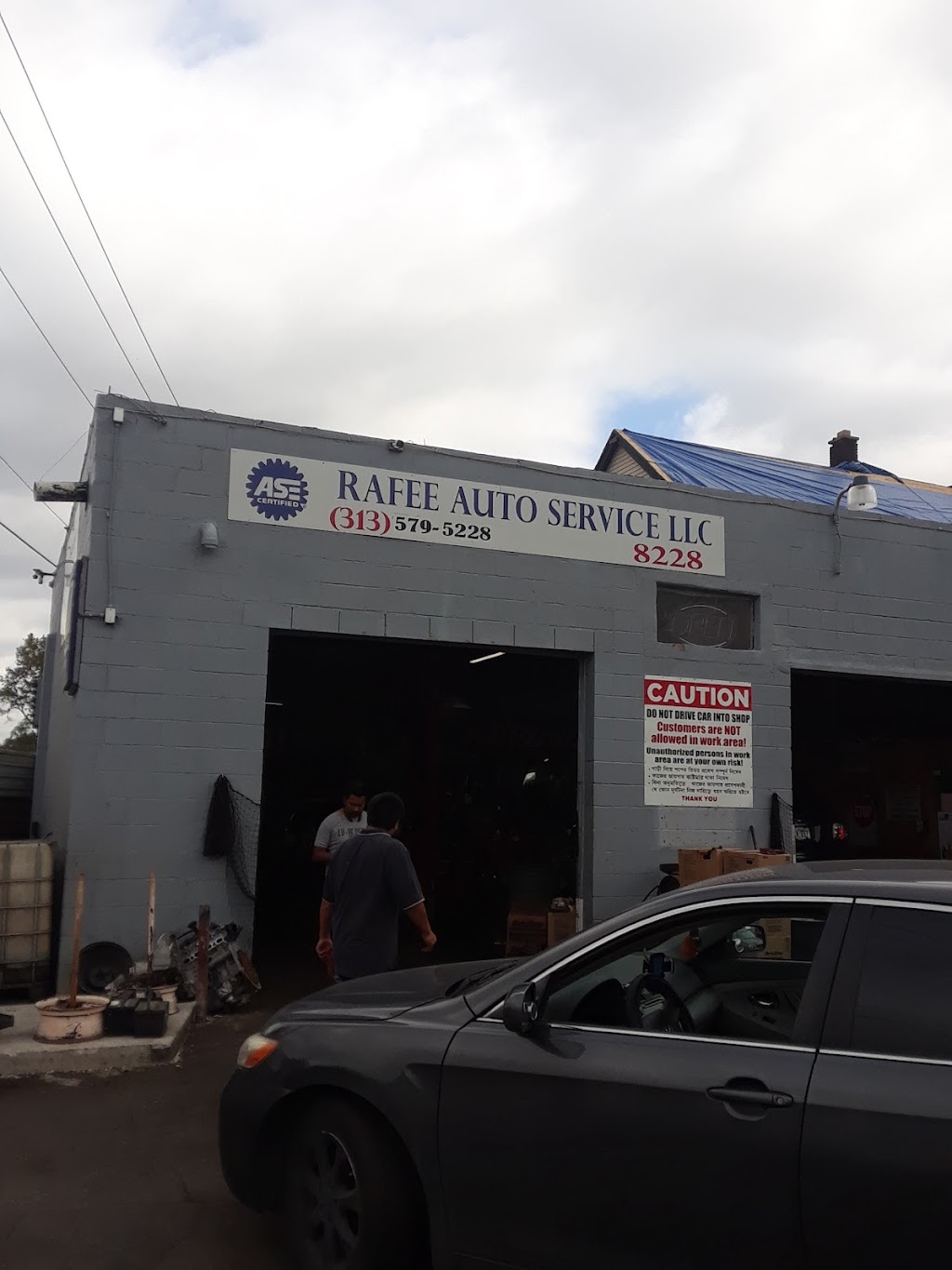 Rafee Auto Sales & Services | 8228 Mt Elliott St, Detroit, MI 48211, USA | Phone: (313) 579-5228