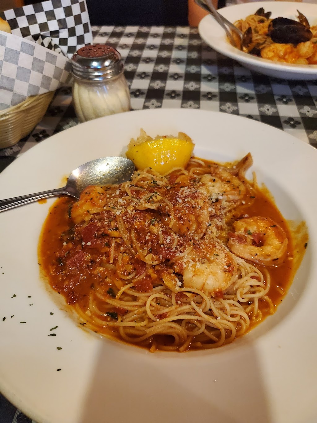 Als Luigis Italian Restaurant | 1938 I-35, Gainesville, TX 76240, USA | Phone: (940) 580-3594