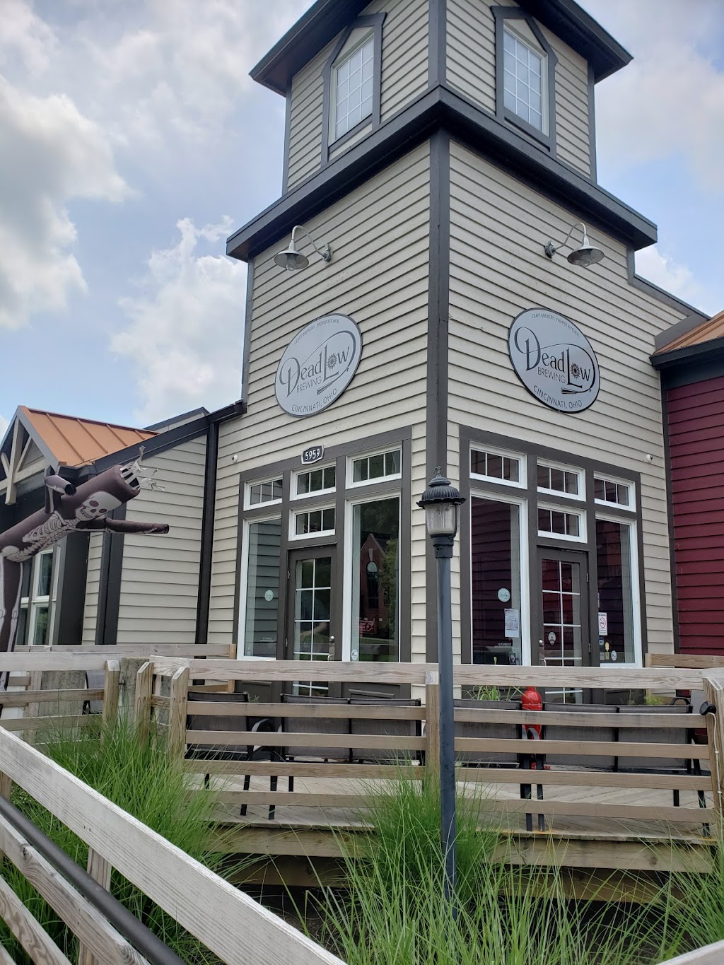 Dead Low Brewing | 5959 Kellogg Ave, Cincinnati, OH 45230 | Phone: (513) 800-1231