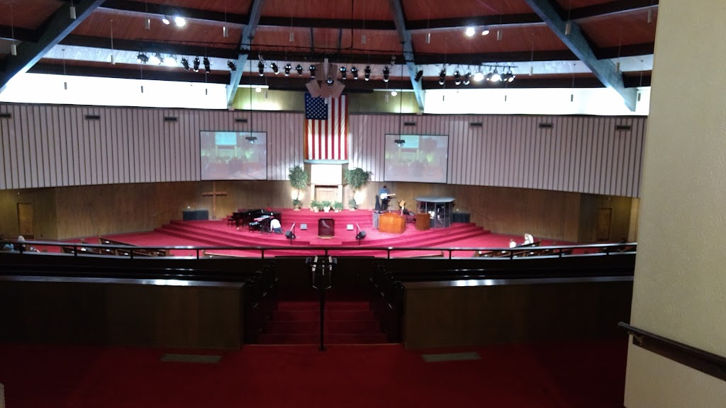 Calvary Cathedral International | 1701 Oakhurst Scenic Dr, Fort Worth, TX 76111, USA | Phone: (817) 332-1246