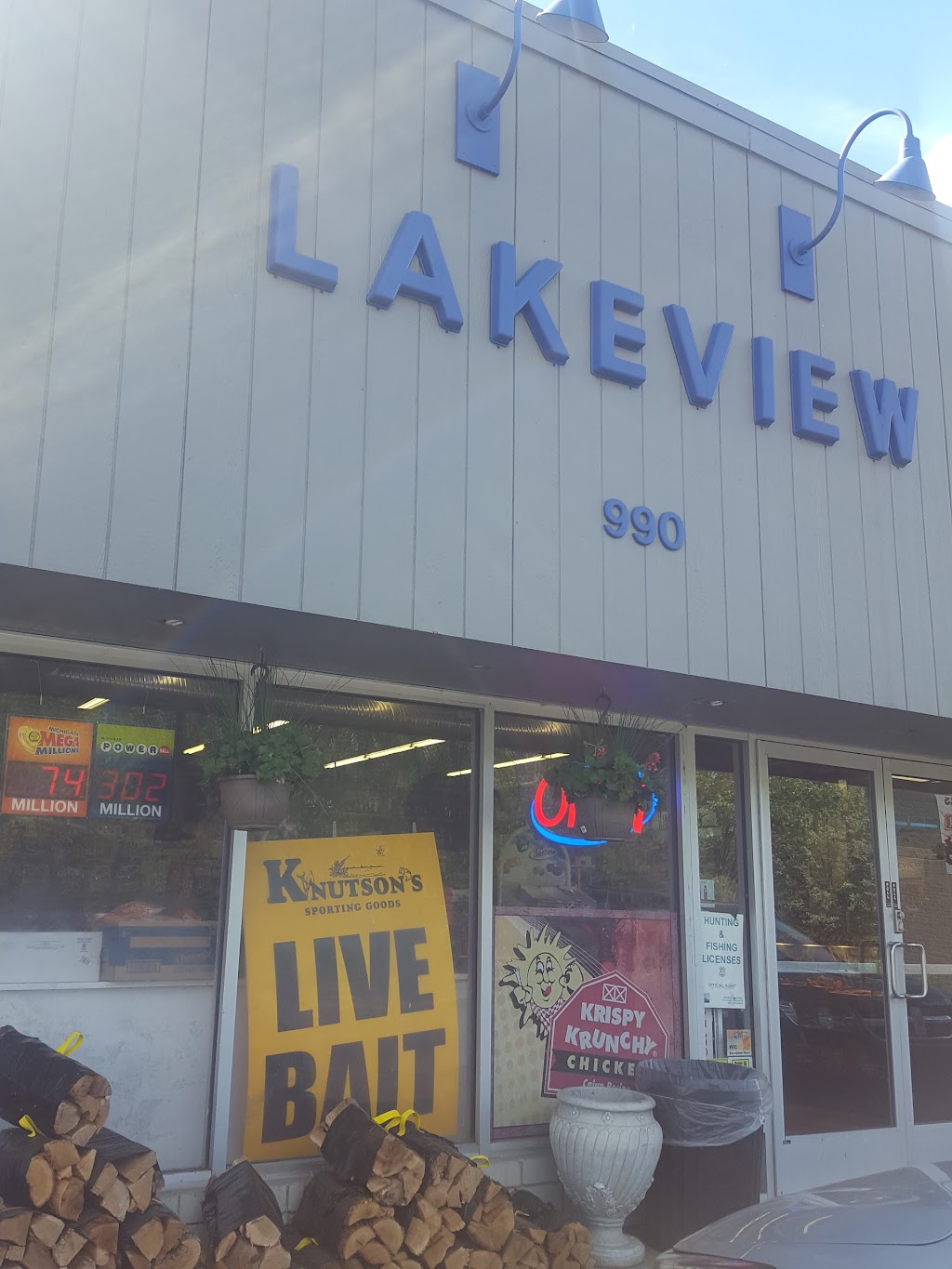 Lakeview Party Store | 990 S Cass Lake Rd, Waterford Twp, MI 48328, USA | Phone: (248) 977-1900