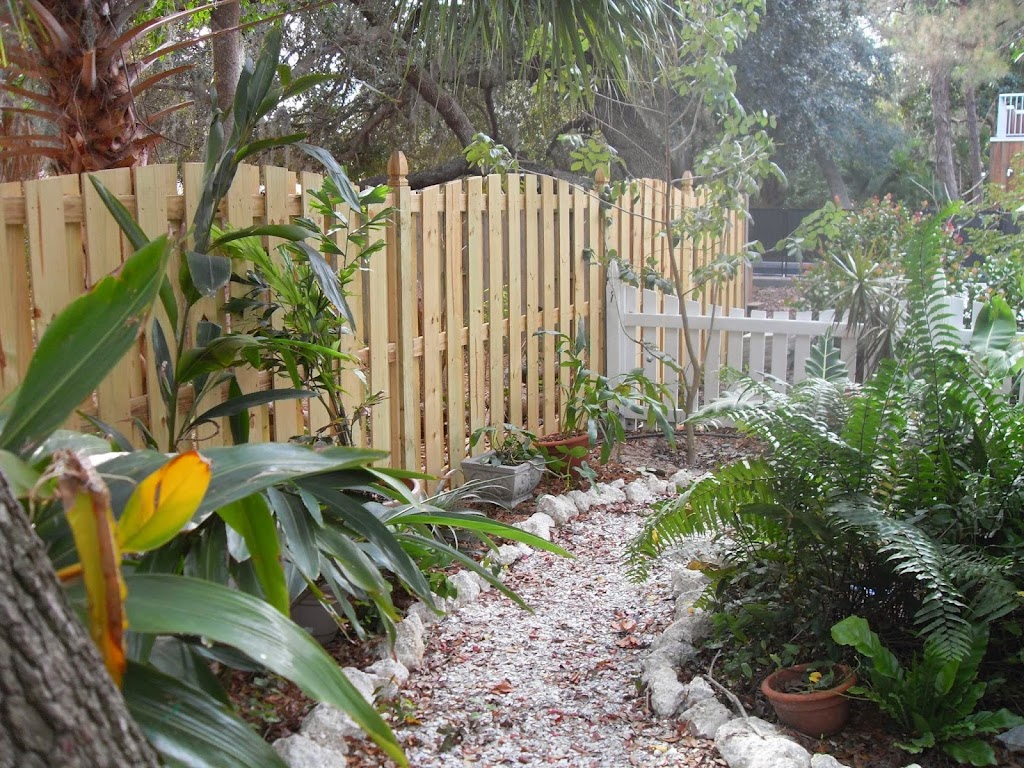 Florida Fence | 9219 Delft Rd, Sarasota, FL 34240, USA | Phone: (941) 921-4659