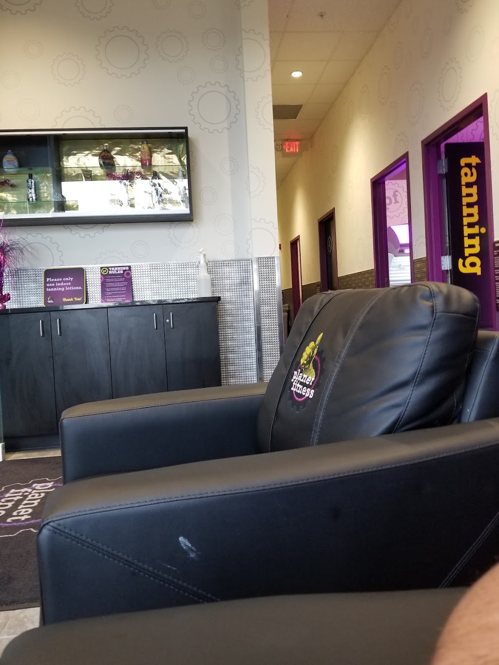 Planet Fitness | 283 Beaver Valley Mall Blvd, Monaca, PA 15061, USA | Phone: (724) 728-1100