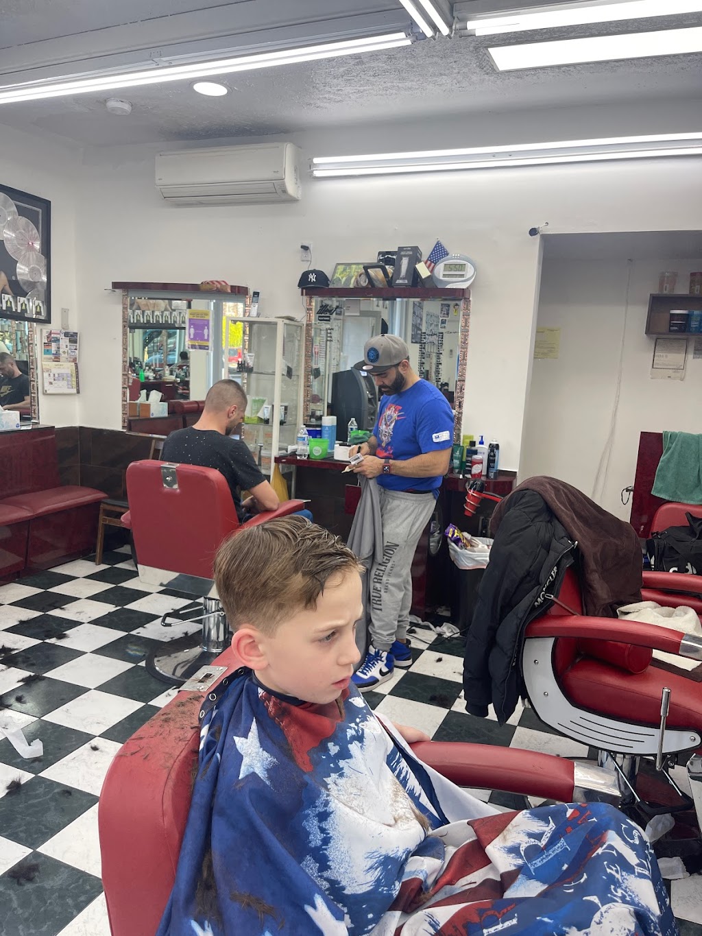 City Cuts barber shop | 8518 25th Ave, Brooklyn, NY 11214, USA | Phone: (718) 333-2323