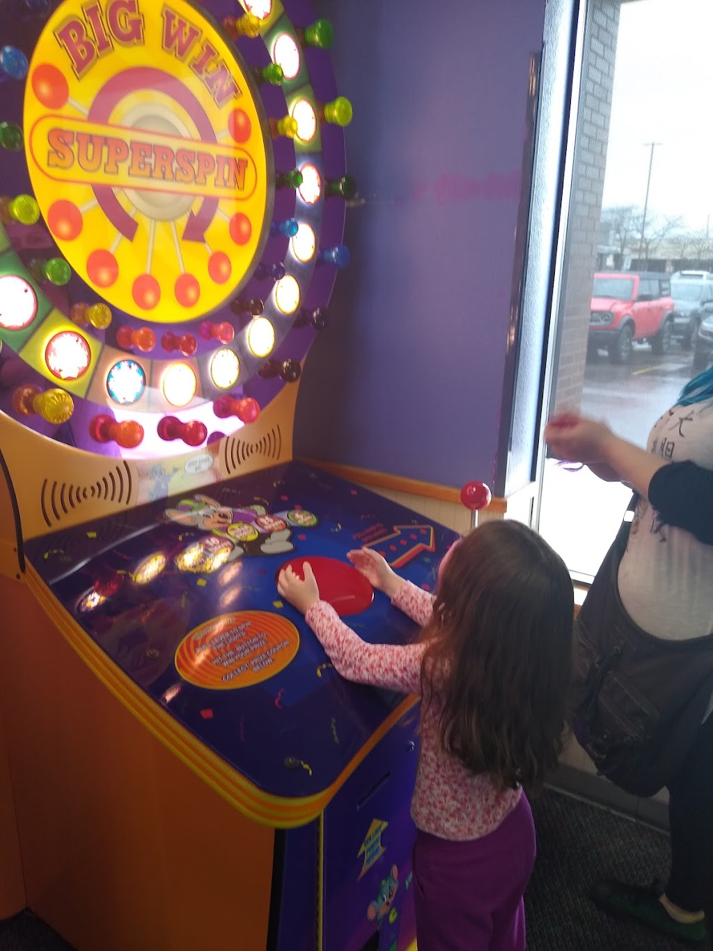 Chuck E. Cheese | 42001 Ford Rd, Canton, MI 48187 | Phone: (734) 981-0333