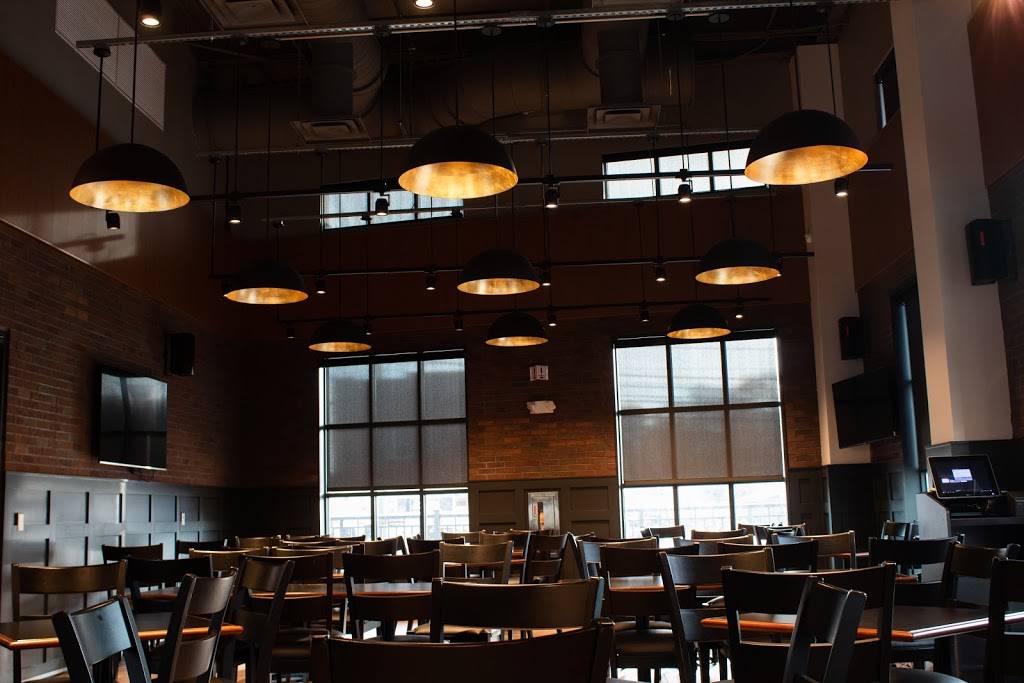 Curtains Bar and Restaurant | 150 Avenel St, Avenel, NJ 07001, USA | Phone: (732) 582-4595