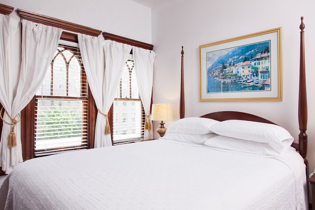 American Guest House | 2005 Columbia Rd NW, Washington, DC 20009, USA | Phone: (202) 588-1180