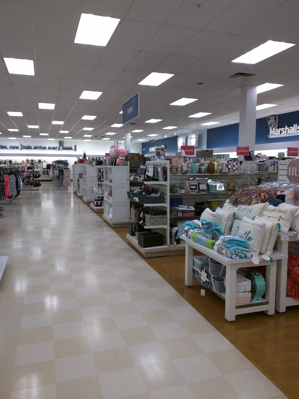 Marshalls | 18307 Kenrick Ave, Lakeville, MN 55044, USA | Phone: (952) 898-4226