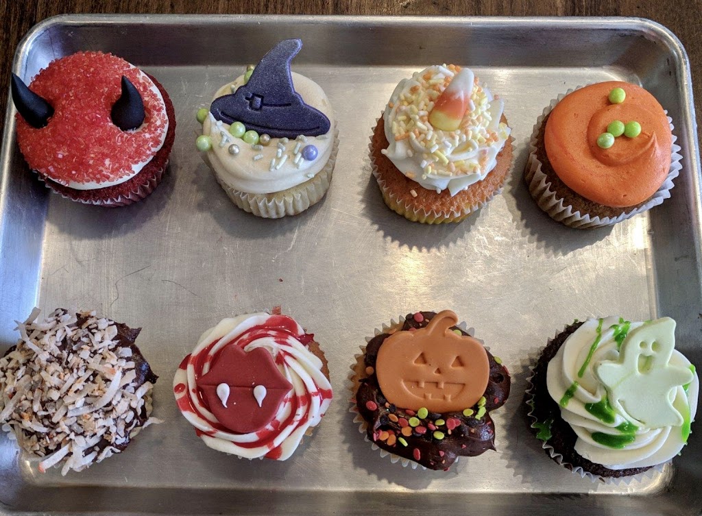 Cake Crumbs Bakery & Cafe | 2216 Kearney St, Denver, CO 80207, USA | Phone: (303) 861-4912